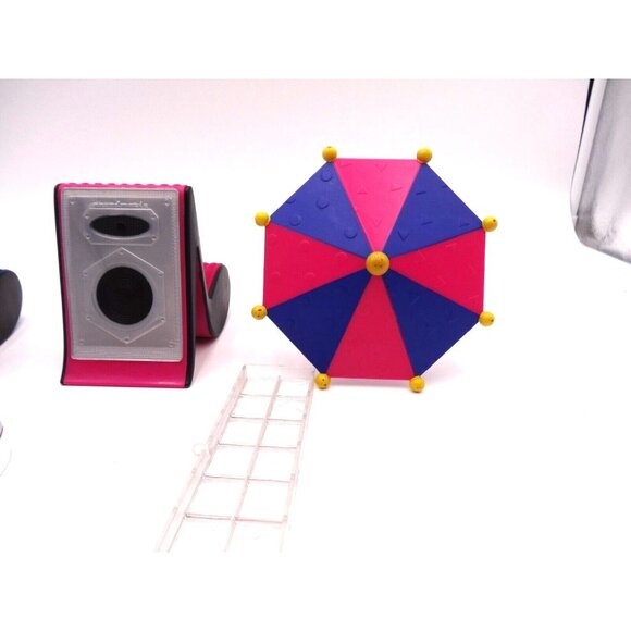 LOL Surprise OMG DOLL HOUSE Porch Patio Set Music Note Chairs Umbrella and Raili - Picture 10 of 12